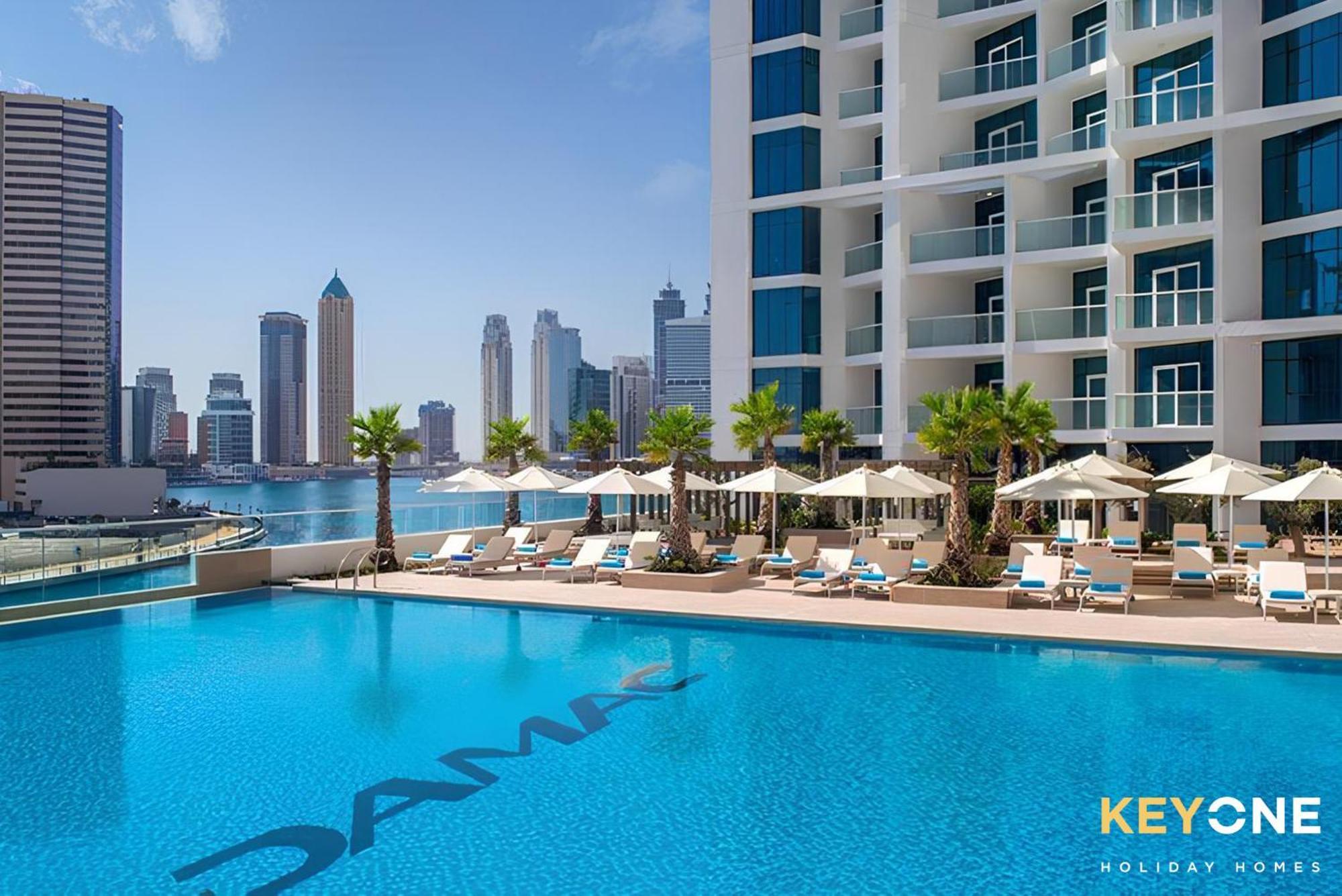 Sleek Studio In Prive With Stunning Canal View Dubai Ngoại thất bức ảnh