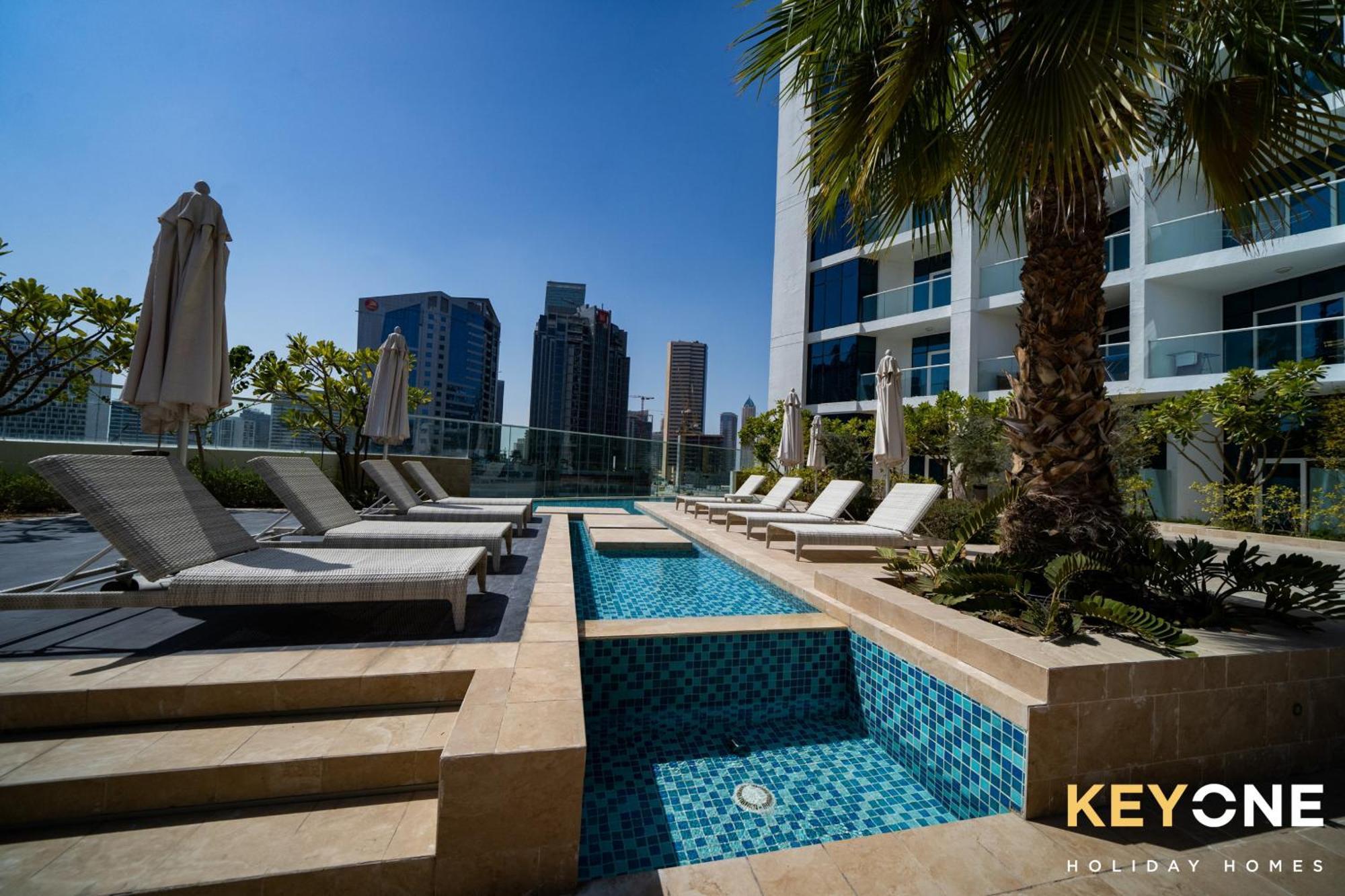 Sleek Studio In Prive With Stunning Canal View Dubai Ngoại thất bức ảnh