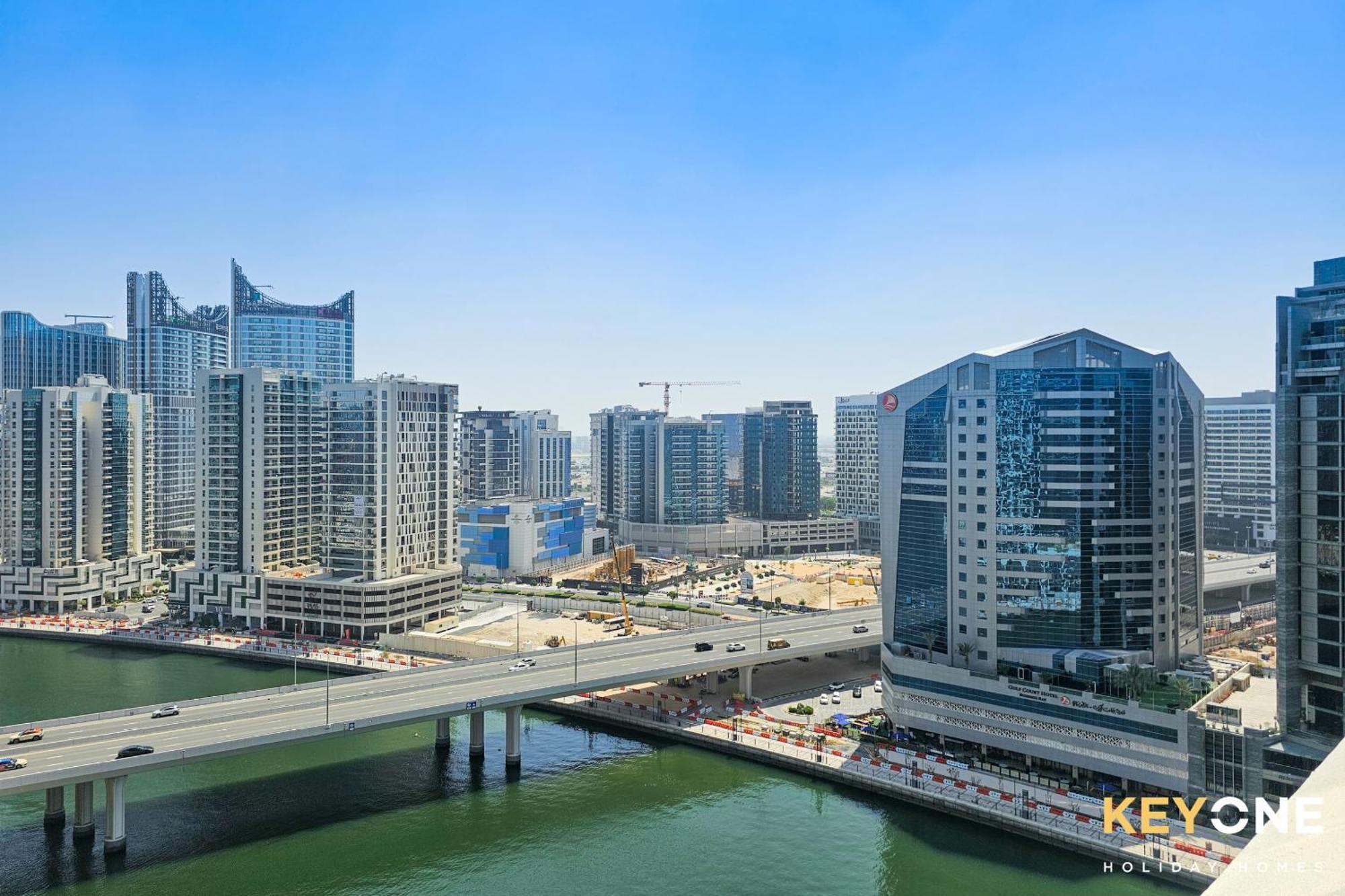 Sleek Studio In Prive With Stunning Canal View Dubai Ngoại thất bức ảnh